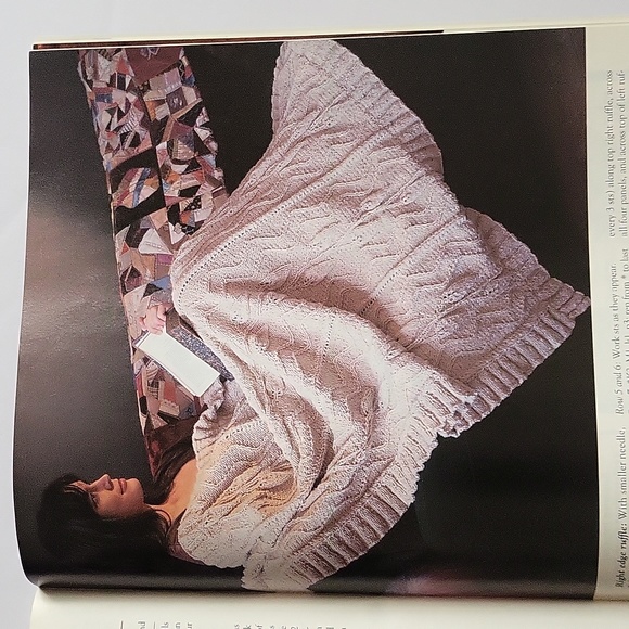 Interweave Knits Magazine Summer 2001 Special Collector's Issue - Picture 10 of 12